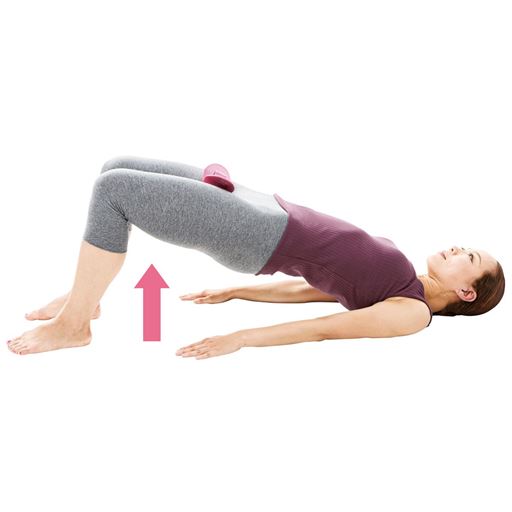 ～部位に合わせて簡単トレーニング～<br>(2)下腹引き締め 【腹直筋】【腸腰筋<br>仰向けになり、膝を90度に立て脚の付け根にセット。内側と腹直筋・腸腰筋を意識しながら腰を上げていく。