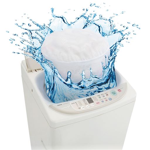 ダウンなのに洗濯機で丸洗いできるので、汗をかいても清潔に使えます。<br>※写真はイメージです。