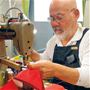 1958年創業のイタリア最大級のレザーメーカー。服やバッグなどの世界のアパレルブランドをはじめ、イタリア家具、車、航空機のシートなど、幅広い分野でスタンダードとして採用されている世界屈指の皮革製造業者です。