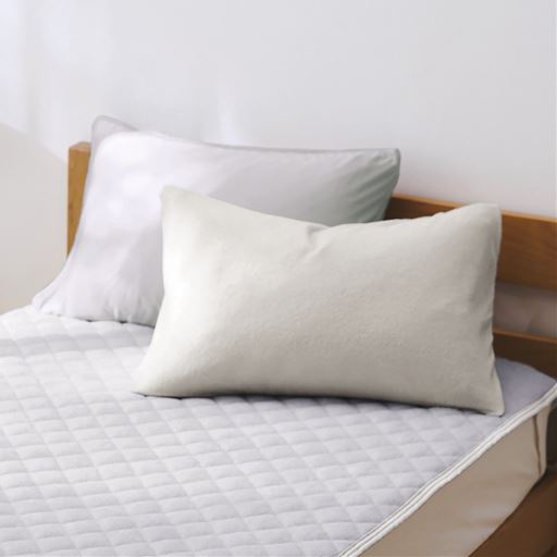 グレー<br>綿100%パイル素材×ひんやり素材のリバーシブル枕カバーです。
