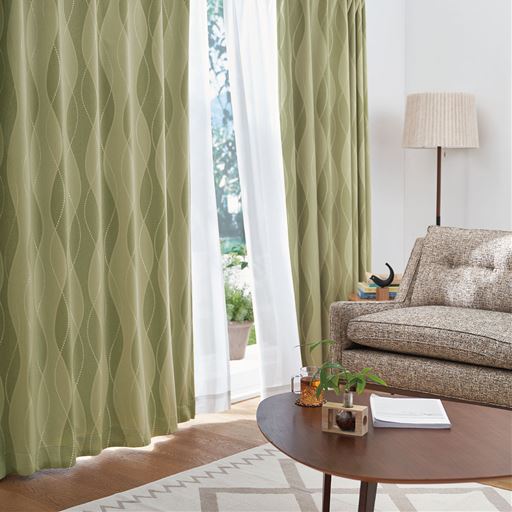 グリーン<br>ジャカード織りと濃淡のある色遣いが上品な1級遮光カーテン。