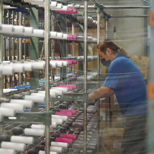 創業50年以上の老舗のタオルメーカーが開発。1つ1つ心を込めて作っています。