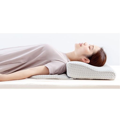 仰向け寝<br>首が安定して体の負担を軽減。