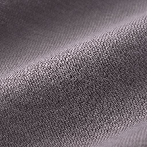 綿100% 柔らかくて丈夫なSZ天竺 肌ざわりがソフト。撚りの異なる2種類の糸を互い違いに編んでいるので型崩れを防ぎます。