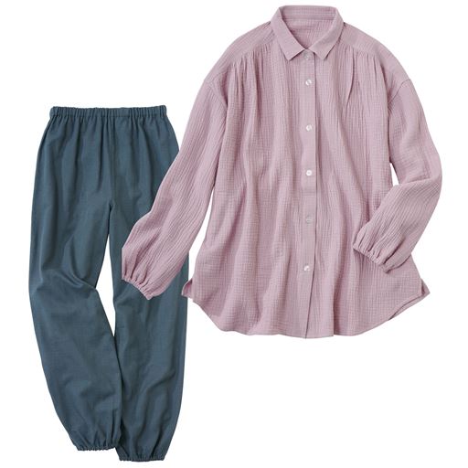 モーヴ (1)小さめの衿は、ボタンを一番上まで留めるとかわいらしい雰囲気に。(2)トップスの袖口・パンツ裾口はゴム仕様で家事の時も便利。