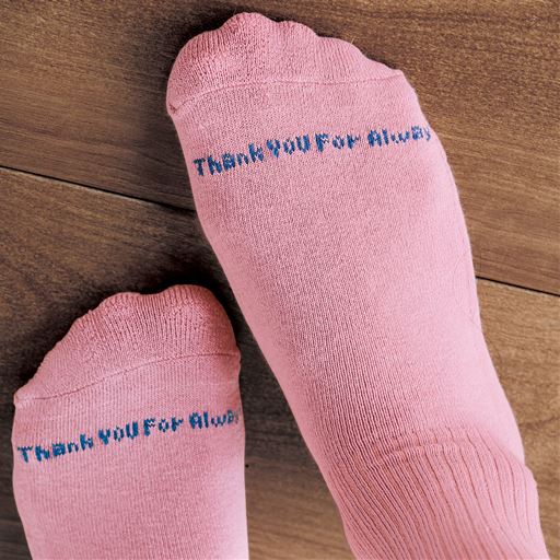 頑張る足に「ありがとう」の気持ちを込めて。 ピンク系着用例