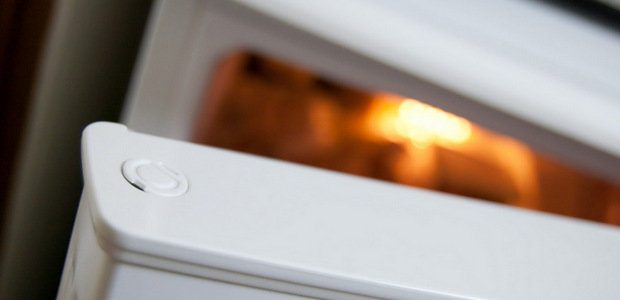 冷蔵庫を整理すると、冷房効率があがって電気代の節約になります